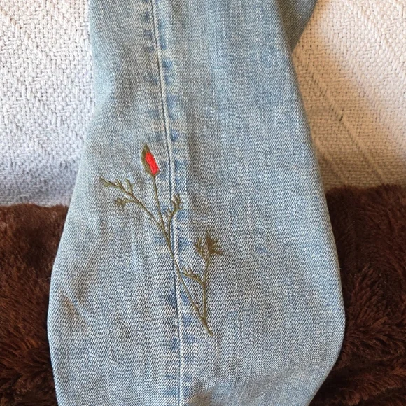 RARE Levi’s Embroidered Floral Poppy Jeans - Straight Leg - Size 29 - BoHo Luxur - Picture 7 of 12